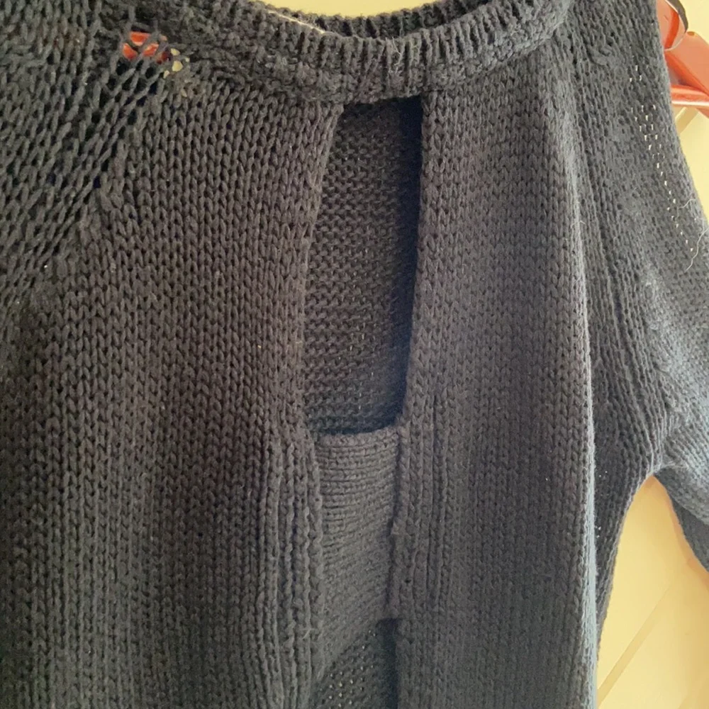 Sweater - Picture 3 of 4